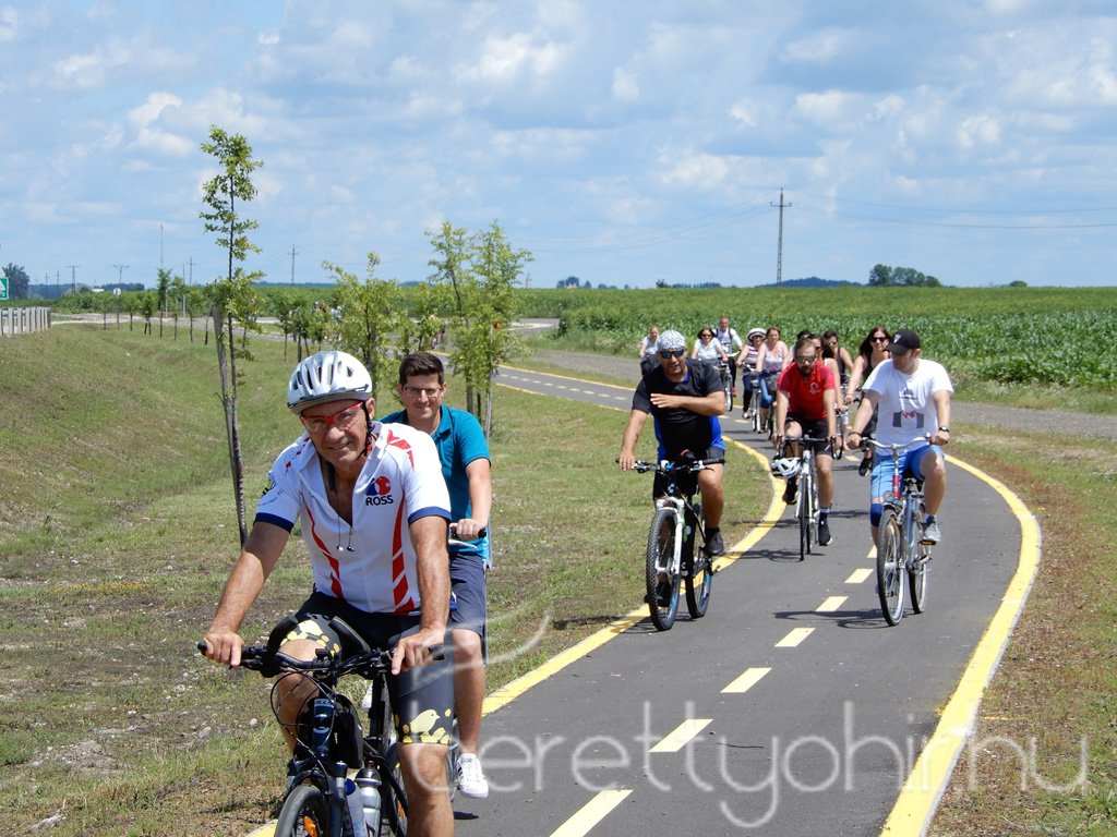 Átadták a Berettyóújfalu-Tépe kerékpárutat 20